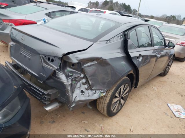 1N4BL4DW6NN342672 Nissan Altima Sv Intelligent Awd