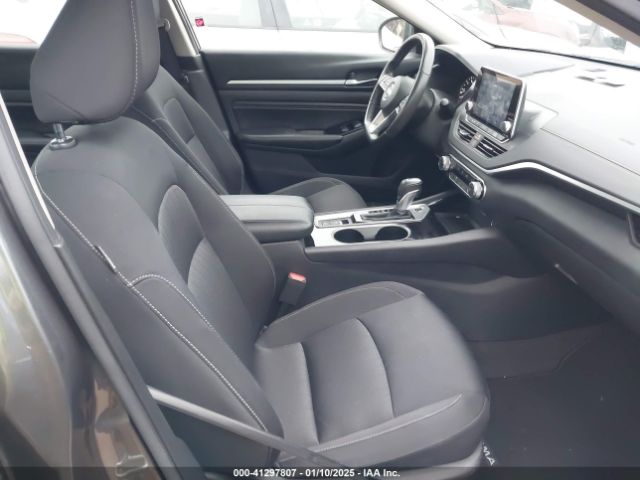 1N4BL4DW6NN342672 Nissan Altima Sv Intelligent Awd