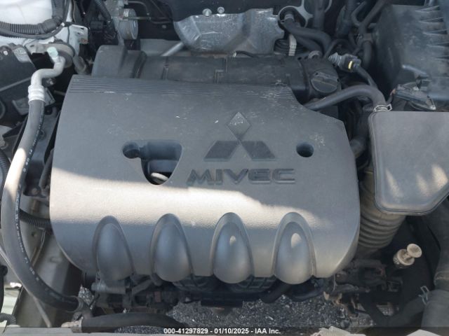 JA4AD2A33HZ010519 Mitsubishi Outlander Es