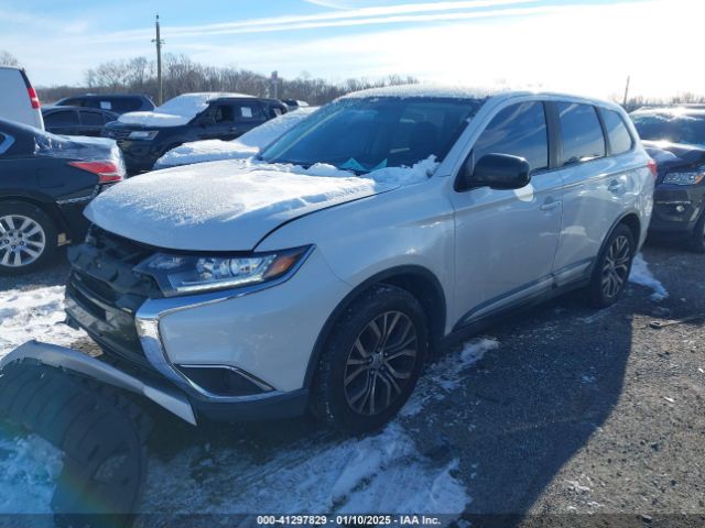 JA4AD2A33HZ010519 Mitsubishi Outlander Es