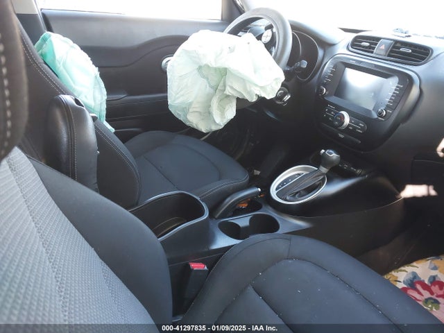 KIA SOUL + 2018 KNDJP3A58J7529586 Image 5