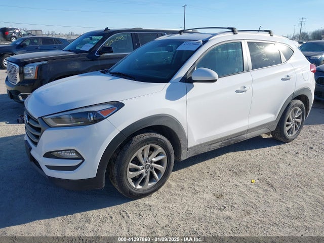 Hyundai TUCSON SE 2016 KM8J3CA42GU092788 Image 2