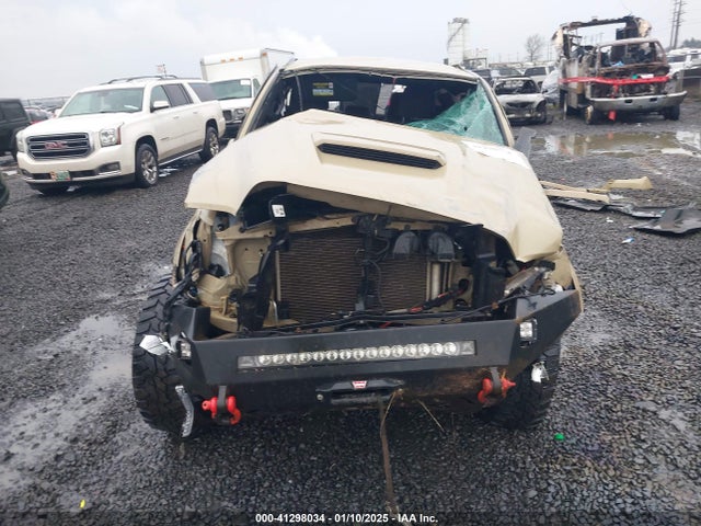 5TFCZ5AN7KX202449 Toyota Tacoma Trd Sport