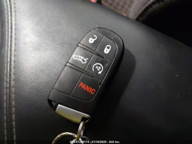 2C3CDZGG8NH127689 Dodge Challenger Sxt Awd