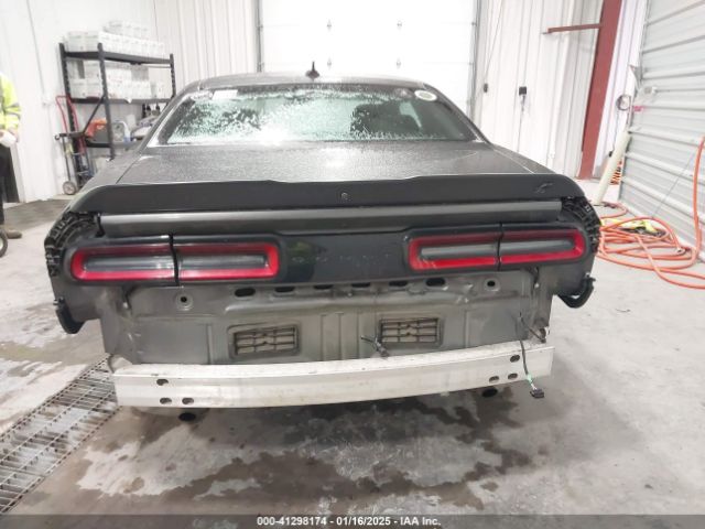 2C3CDZGG8NH127689 Dodge Challenger Sxt Awd