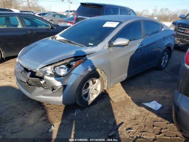 5NPDH4AE3FH567018 Hyundai ELANTRA SE