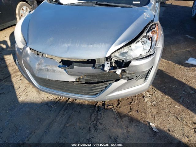 5NPDH4AE3FH567018 Hyundai ELANTRA SE