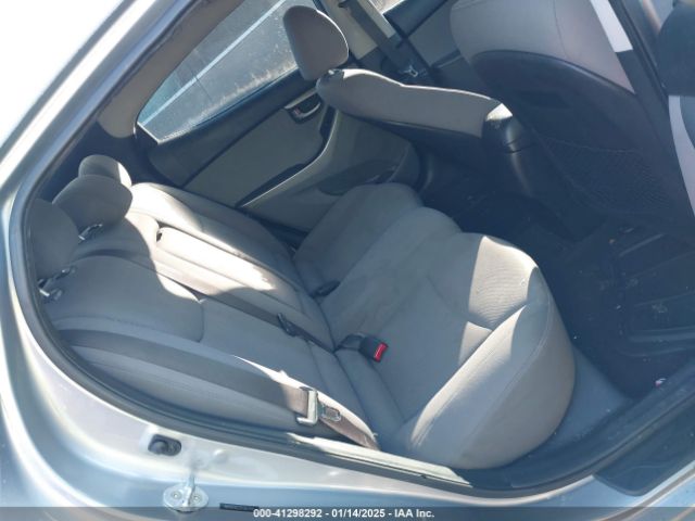 5NPDH4AE3FH567018 Hyundai ELANTRA SE