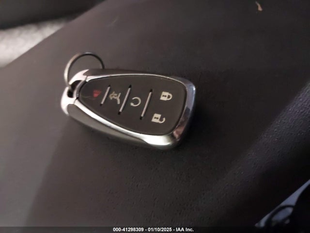 3GNAXUEV4NL280793 Chevrolet Equinox Awd Lt