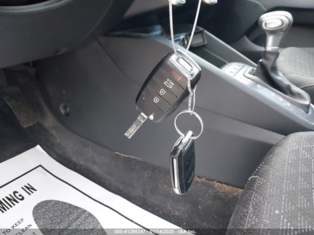 3KPA25AB3JE120119 KIA RIO S