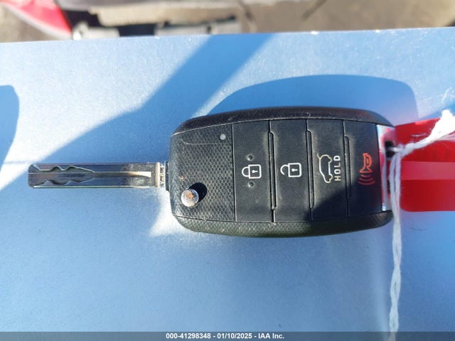 KIA SOUL + 2019 KNDJP3A50K7690855 Image 11