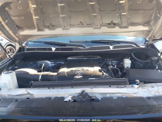 5TFDY5F17KX828452 Toyota Tundra Sr5 5.7l V8
