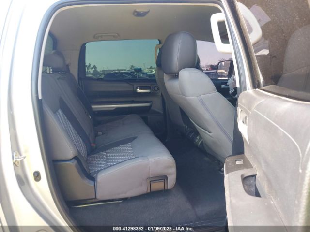 5TFDY5F17KX828452 Toyota Tundra Sr5 5.7l V8