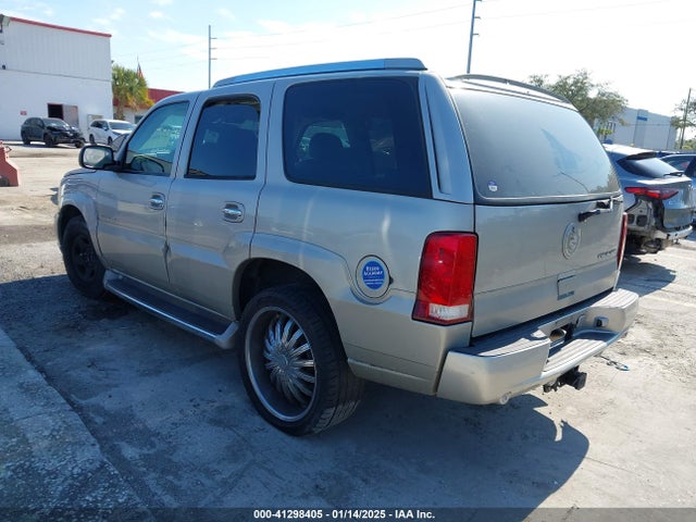 2004 CADILLAC ESCALADE 1GYEC63T74R136658 Photo 2