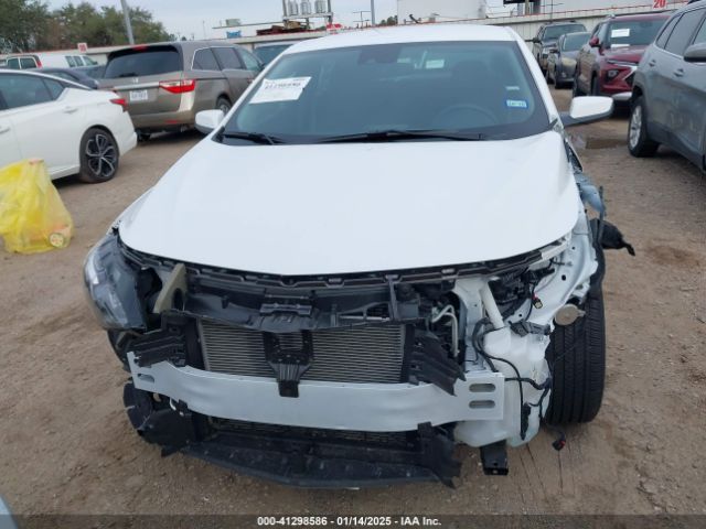 1G1ZD5ST3SF122571 Chevrolet Malibu Fwd 1lt
