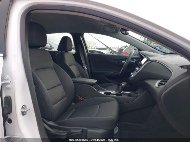 1G1ZD5ST3SF122571 Chevrolet Malibu Fwd 1lt