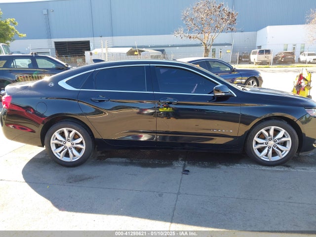Chevrolet IMPALA 1LT 2017 2G1105S37H9174909 Image 13