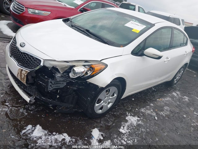 KIA FORTE LX 2014 KNAFX4A62E5147928 Image 2