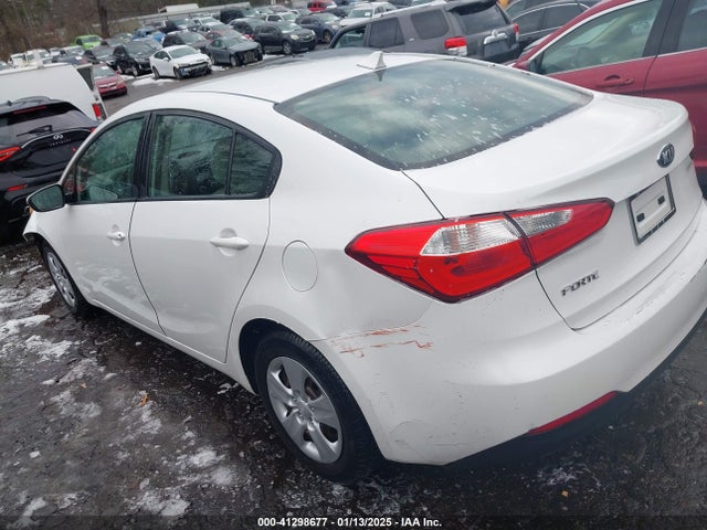 KIA FORTE LX 2014 KNAFX4A62E5147928 Image 3