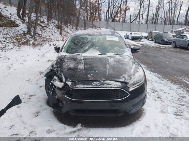 1FADP3F20HL228393 Ford FOCUS SE