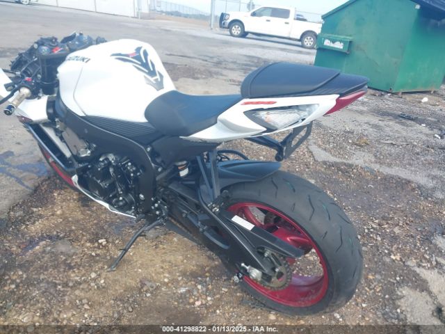 2024 SUZUKI GSX-R600 JS1GN7FA4R7100352 Photo 2