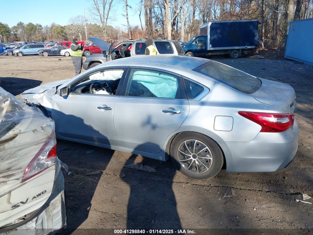 1N4AL3AP5HN344047 Nissan Altima 2.5 S