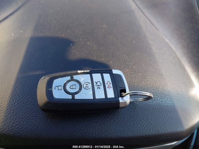 2FMPK3K92JBC34898 Ford Edge Titanium