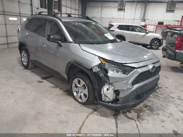 Toyota RAV4 LE 2019 2T3H1RFV3KC024140 Image 1