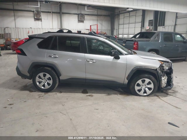 Toyota RAV4 LE 2019 2T3H1RFV3KC024140 Image 13