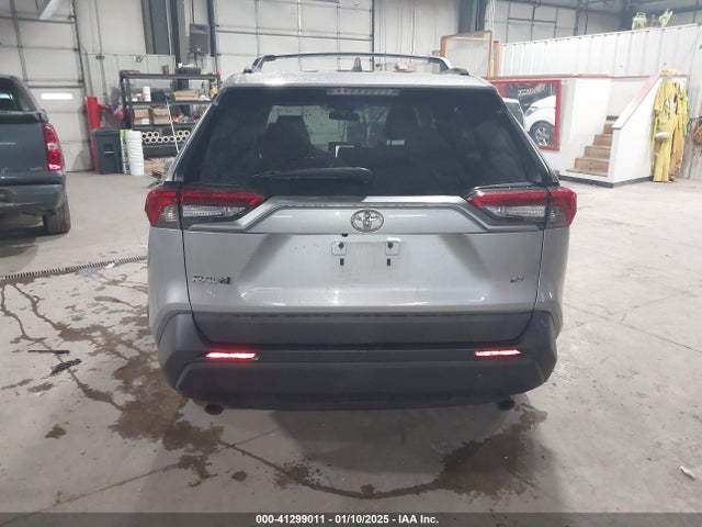 Toyota RAV4 LE 2019 2T3H1RFV3KC024140 Image 16