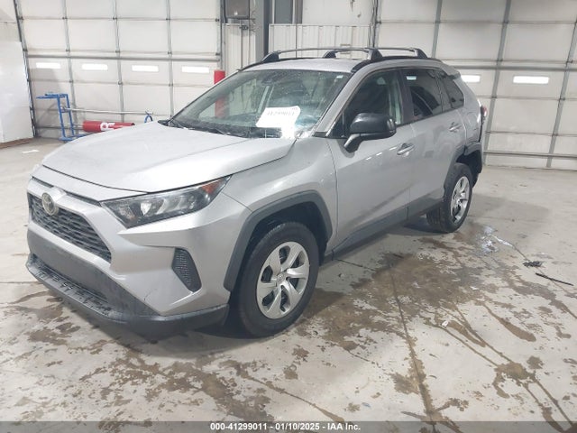 Toyota RAV4 LE 2019 2T3H1RFV3KC024140 Image 2