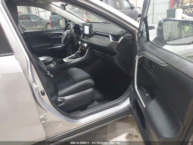 Toyota RAV4 LE 2019 2T3H1RFV3KC024140 Image 5