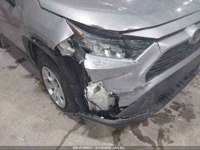Toyota RAV4 LE 2019 2T3H1RFV3KC024140 Image 6