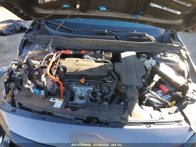 1HGCV3F97NA027866 Honda Accord Hybrid Touring