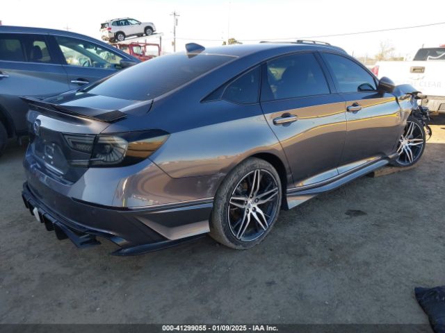 1HGCV3F97NA027866 Honda Accord Hybrid Touring