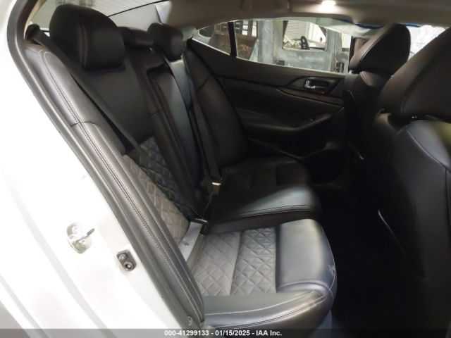 1N4AA6AP3HC448250 Nissan Maxima 3.5 Platinum