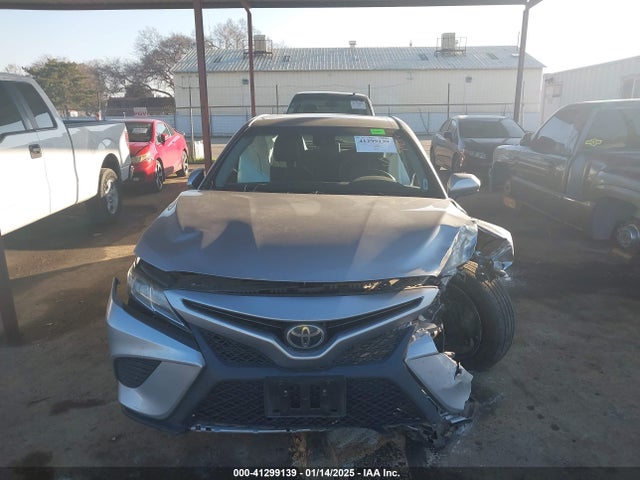 4T1B11HK9JU068675 Toyota CAMRY SE