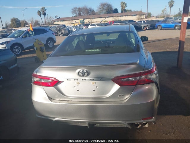 4T1B11HK9JU068675 Toyota CAMRY SE