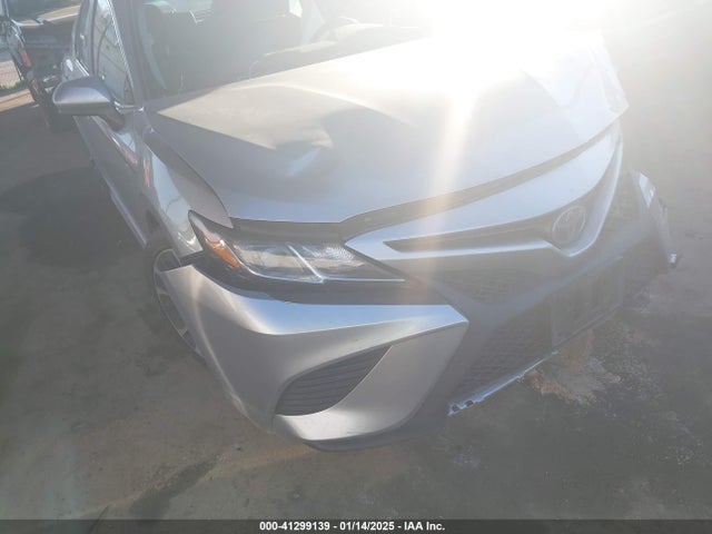 4T1B11HK9JU068675 Toyota CAMRY SE