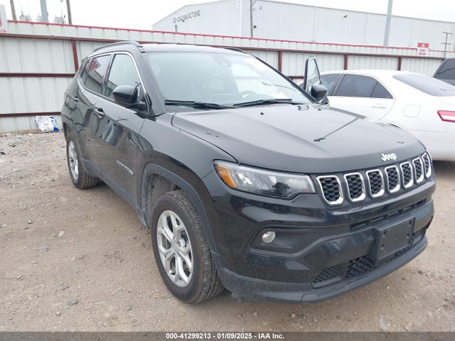 3C4NJDBN7RT138590 Jeep Compass Latitude 4x4