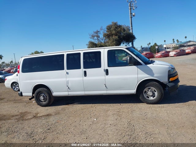 1GAZGNFP5K1278693 Chevrolet Express 3500 Ls