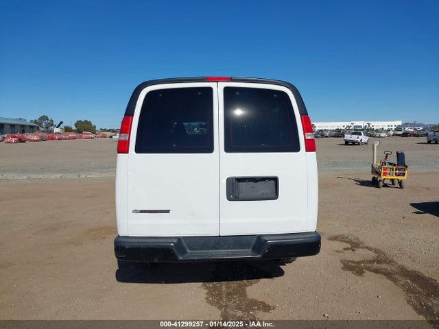 1GAZGNFP5K1278693 Chevrolet Express 3500 Ls
