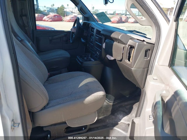 1GAZGNFP5K1278693 Chevrolet Express 3500 Ls