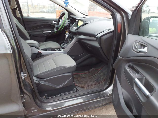 1FMCU0GX7GUA83249 Ford ESCAPE SE