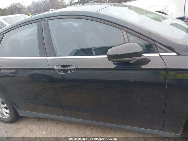 Ford FUSION S 2016 3FA6P0G75GR169570 Image 12