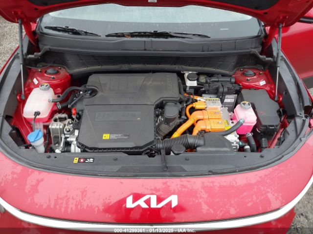 KNDCP3LE4R5121129 KIA NIRO LX