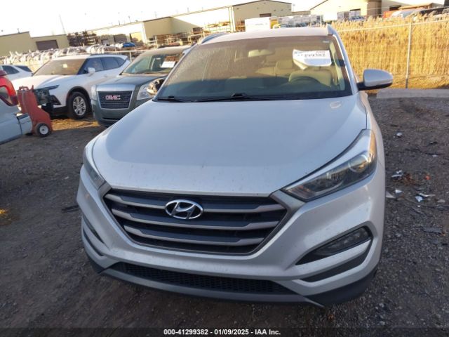 KM8J3CA25GU072324 Hyundai Tucson Sport