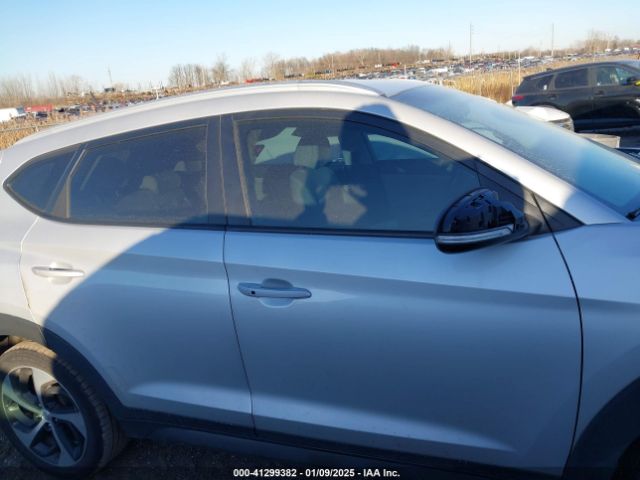 KM8J3CA25GU072324 Hyundai Tucson Sport