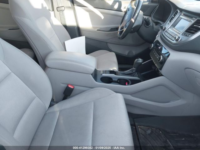 KM8J3CA25GU072324 Hyundai Tucson Sport