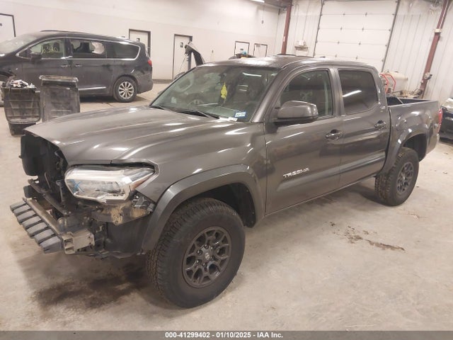 5TFAZ5CN3HX037707 Toyota Tacoma Sr5 V6